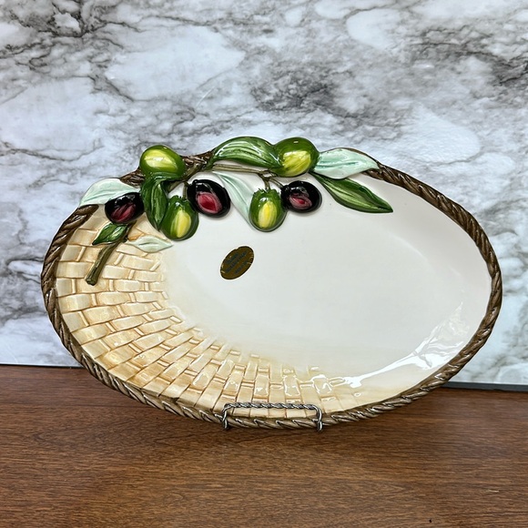Italian 3D Olive Platter - Picture 1 of 6